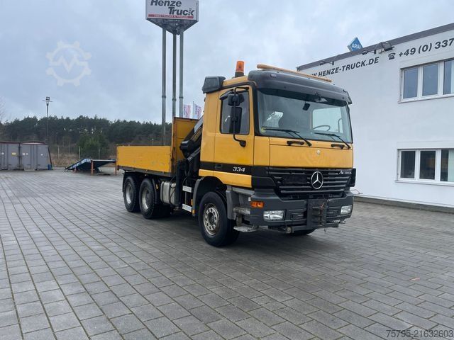 Camião de plataforma MERCEDES-BENZ Actros 3343 MP1 6x4 Pritsche Kran HMF 20.00 20m/