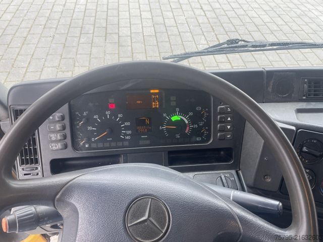 Camião de plataforma MERCEDES-BENZ Actros 3343 MP1 6x4 Pritsche Kran HMF 20.00 20m/