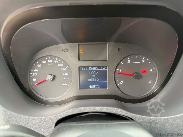 Højt tag varevogn MERCEDES-BENZ Sprinter 315 CDI Klima AHK L2H2 3 Sitzer