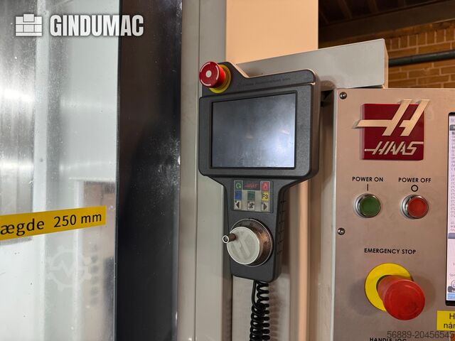 VERTIKALES BEARBEITUNGSZENTRUM HAAS UMC 1500 DUO