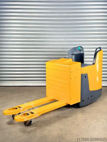 Geen pallettruckchauffeur Jungheinrich ERE 225 - Service Neu - Batterie 90% - Garantie