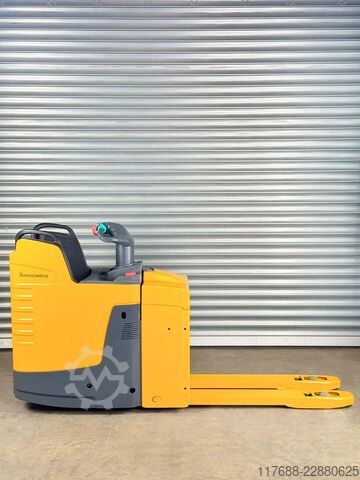 Geen pallettruckchauffeur Jungheinrich ERE 225 - Service Neu - Batterie 90% - Garantie