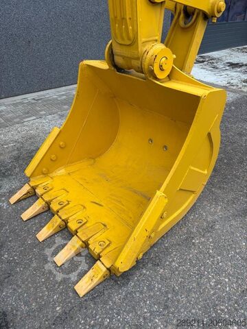 Crawler excavator Komatsu PC 210-10M0 (New / Non CE Certified)