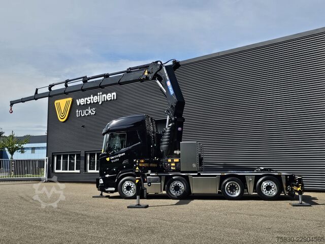 Vrachtwagen met kraan DAF XF 530 8x2 / HMF 9520 K8 / NIEUW!