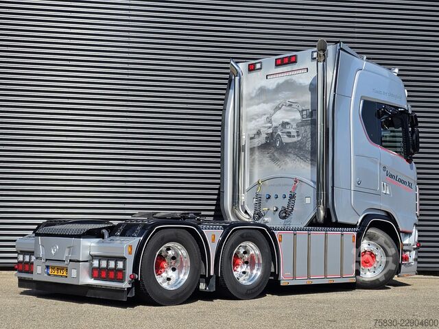 Standard-SZM Scania S590 V8 6X4 / 2 TANKS / NL TRUCK! 80T