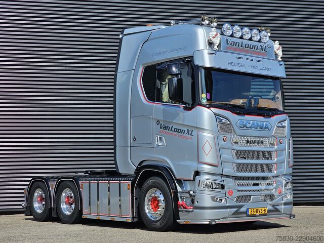 Standard-SZM Scania S590 V8 6X4 / 2 TANKS / NL TRUCK! 80T