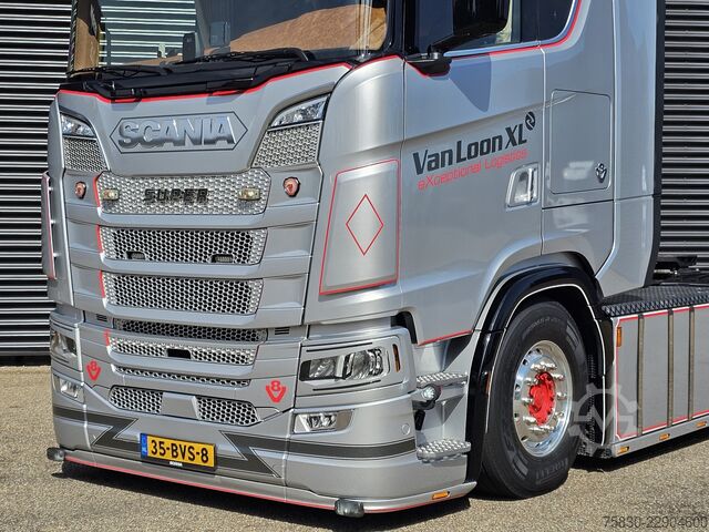 Standard-SZM Scania S590 V8 6X4 / 2 TANKS / NL TRUCK! 80T