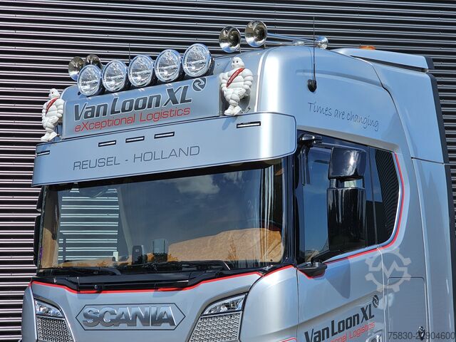 Standard-SZM Scania S590 V8 6X4 / 2 TANKS / NL TRUCK! 80T