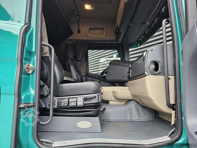 Plataforma de carga Scania R450 8x2 / HMF 60TM / CRANE / KRAN