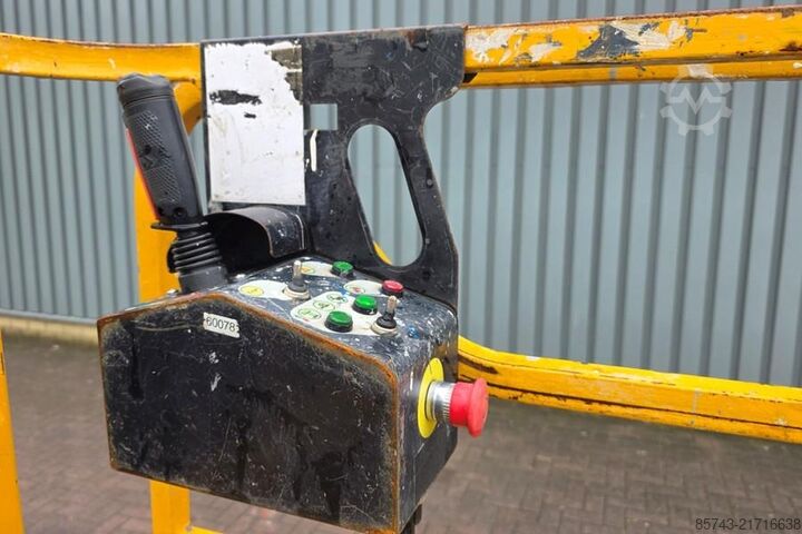 Ψαλίδι ανύψωσης Haulotte Compact 8 As-Is, Electric, 8m Working Height, 350k