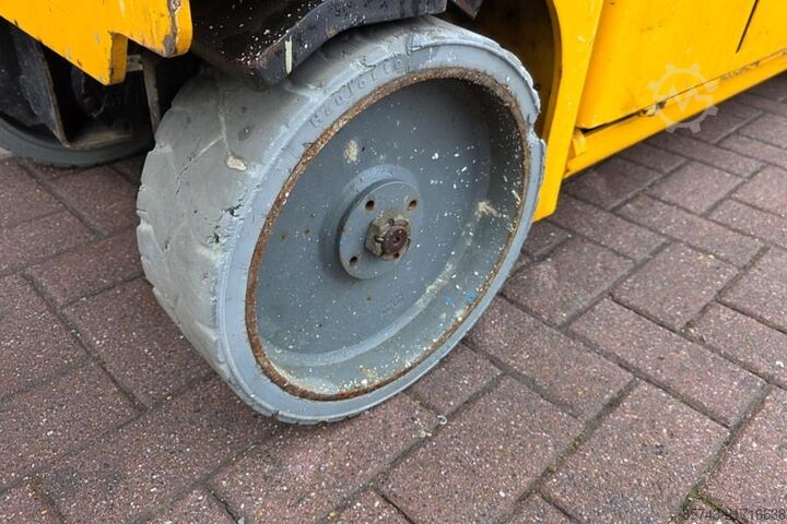 Ψαλίδι ανύψωσης Haulotte Compact 8 As-Is, Electric, 8m Working Height, 350k