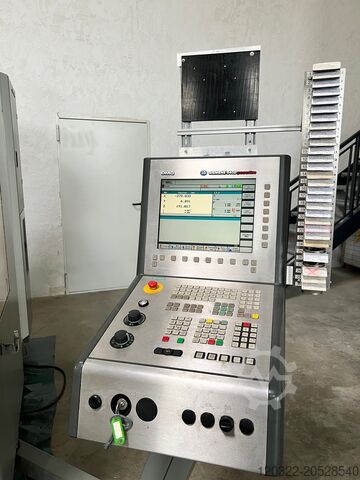 Universal machining center Deckel Maho DMU 50
