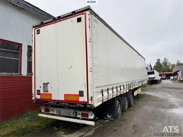 Curtain sided Krone Curtain-Side Trailer