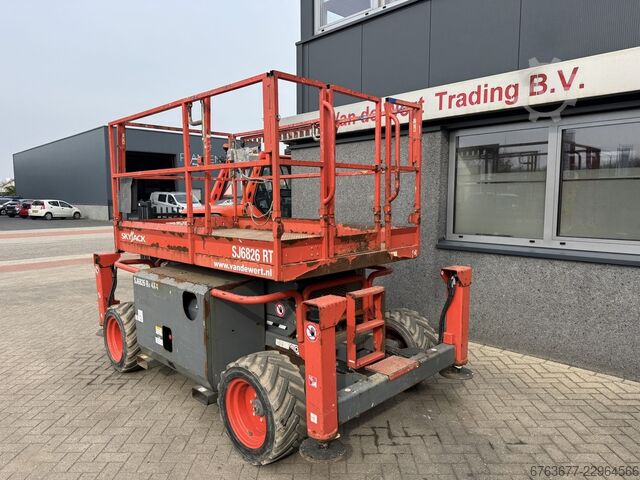 Skyjack SJ 6826RT Plataforma de tijera 10 m / Scissor / Plataforma de trabajo 2018 4x4 Kubota Diesel SKYJACK SJ 6826RT Schaarhoogwerker 10 M / Scissor / Arbeit