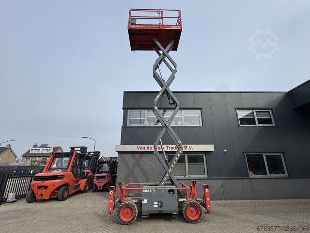 Skyjack SJ 6826RT Plataforma de tijera 10 m / Scissor / Plataforma de trabajo 2018 4x4 Kubota Diesel SKYJACK SJ 6826RT Schaarhoogwerker 10 M / Scissor / Arbeit