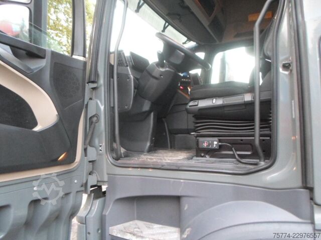 Nákladní vůz na nebezpečné materiály MERCEDES-BENZ Actros F/ 1845 LS/ GGVS