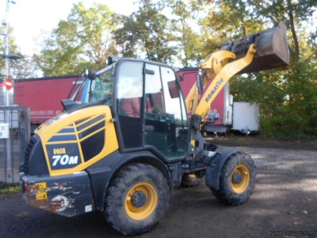Kolový nakladač KOMATSU WA 70 M-8 E0
