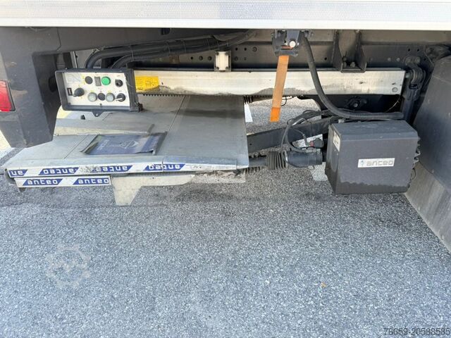 Chladírenský vůz MAN TGM 18.290 Isotermico + sponda