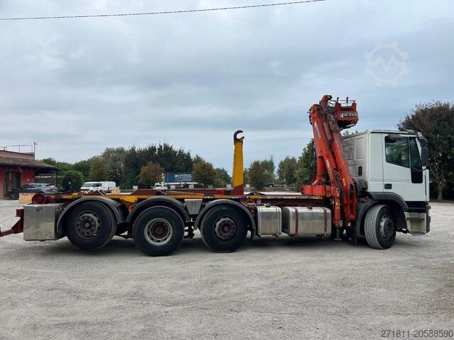 Haakarm vrachtwagen IVECO IVECO 260E43 EUROTECH USATO SCARRABILE CON GRU