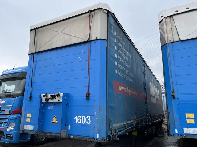 Přívěs s plošinou a plachtou Schmitz Cargobull SCB*S3T / SCS 24/L-13.62 Mega