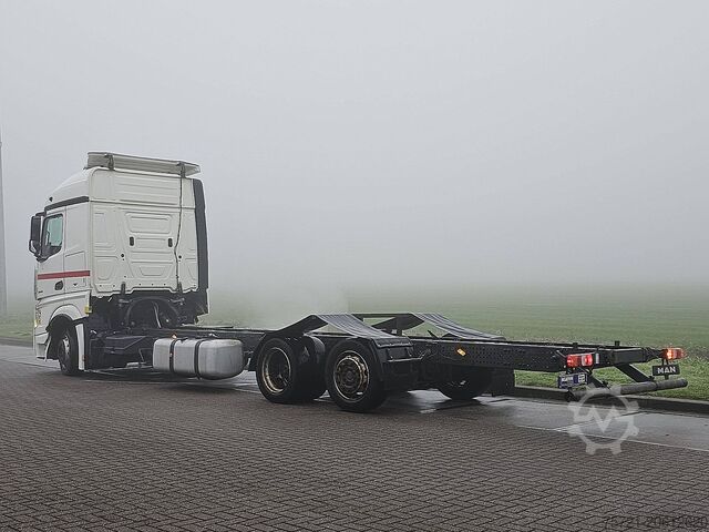 Alváz vezetőfülkével MERCEDES-BENZ ACTROS 2540