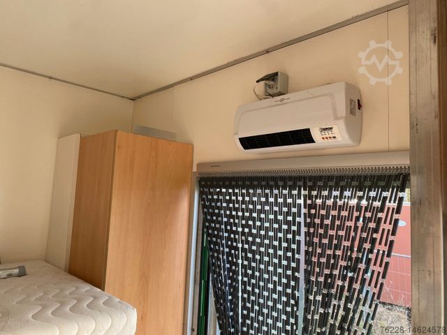 Kreaturvogn MERCEDES-BENZ Pferdetransporter