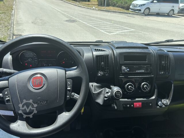 Autocaravana semiintegrada Fiat Ducato Carasuite 650 MF | 5 Posti Letto | Completamente Attrezzato