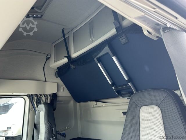 Standaard trekker Volvo FH 500 Aero Euro 6 Globe XL Leder Mikrowelle