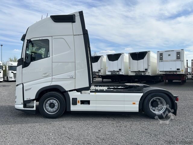 Standaard trekker Volvo FH 500 Aero Euro 6 Globe XL Leder Mikrowelle