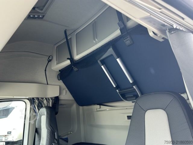 Standaard trekker Volvo FH 500 Aero Euro 6 Globe XL Leder Mikrowelle