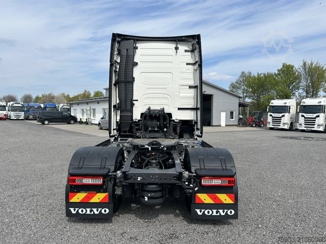 Standaard trekker Volvo FH 500 Aero Euro 6 Globe XL Leder Mikrowelle