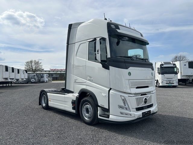 Standaard trekker Volvo FH 500 Aero Euro 6 Globe XL Leder Mikrowelle