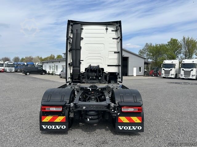 Standaard trekker Volvo FH 500 Aero Euro 6 Globe XL Leder Mikrowelle