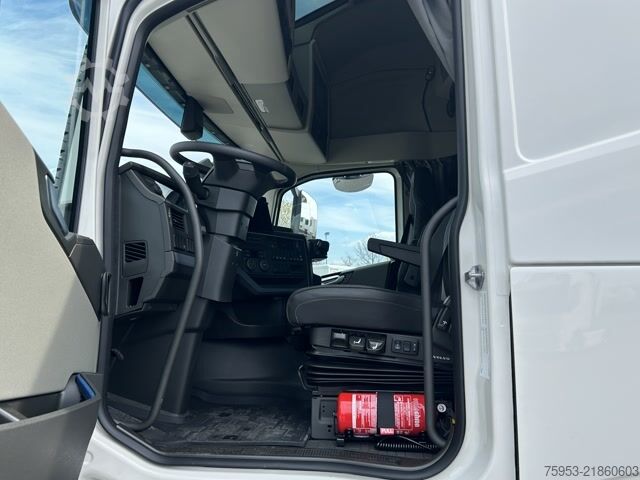 Standaard trekker Volvo FH 500 Aero Euro 6 Globe XL Leder Mikrowelle