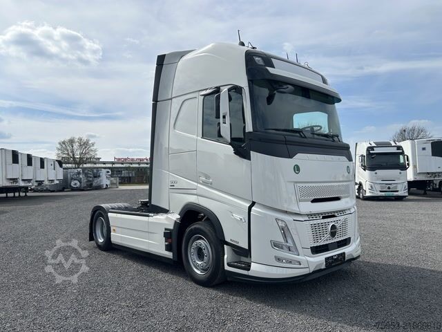 Standaard trekker Volvo FH 500 Aero Euro 6 Globe XL Leder Mikrowelle