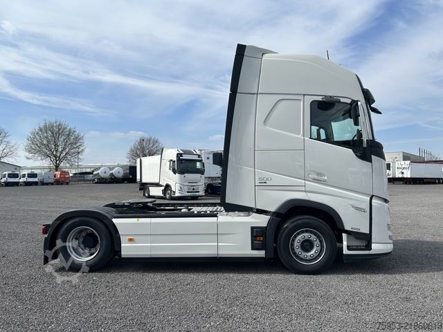 Standaard trekker Volvo FH 500 Aero Euro 6 Globe XL Leder Mikrowelle