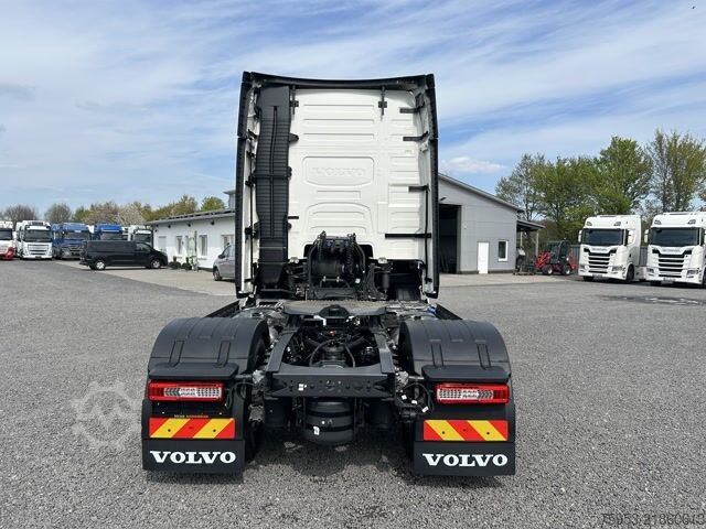 Standaard trekker Volvo FH 500 Aero Euro 6 Globe XL Leder Mikrowelle