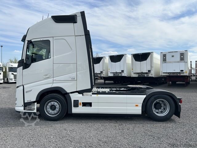 Standaard trekker Volvo FH 500 Aero Euro 6 Globe XL Leder Mikrowelle