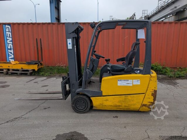 Chariot élévateur électrique à 3 roues Jungheinrich LE ac 16 L // containerfähig // Triplex // Seitens