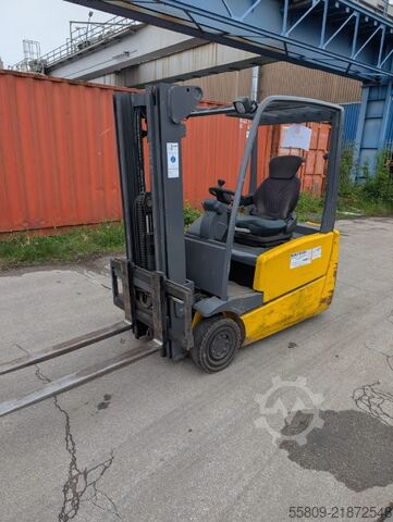 Chariot élévateur électrique à 3 roues Jungheinrich LE ac 16 L // containerfähig // Triplex // Seitens