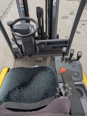 Chariot élévateur électrique à 3 roues Jungheinrich LE ac 16 L // containerfähig // Triplex // Seitens