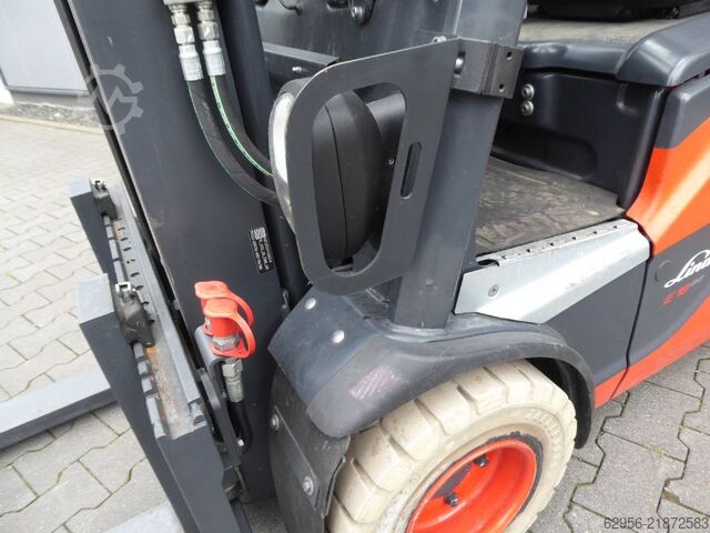 Carretilla eléctrica de 3 ruedas Linde E18-02