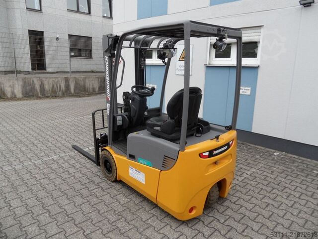 Elektrisk 3 -hjulet gaffeltruck Jungheinrich EFG 115 - unter 2 Meter - NEUE Batterie
