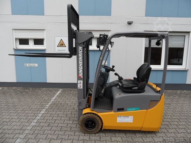 Elektrisk 3 -hjulet gaffeltruck Jungheinrich EFG 115 - unter 2 Meter - NEUE Batterie