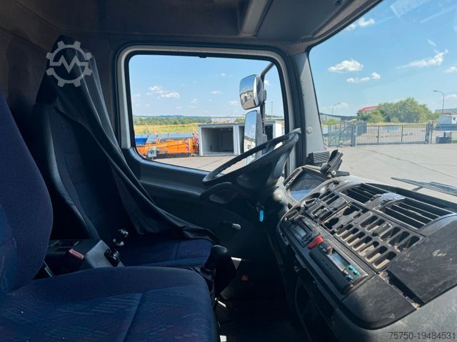 Vrachtwagen met bakwagen MERCEDES-BENZ 818 Koffer / LBW / AHK + DL