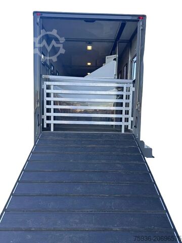 Paarden transport Scania P250 Horse Truck