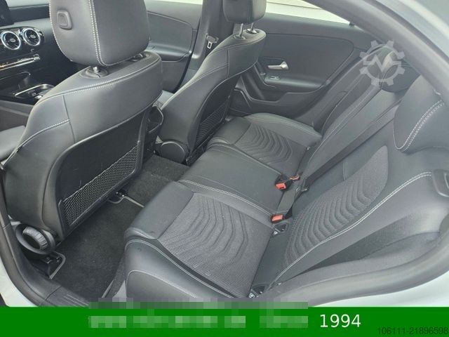 Van MERCEDES-BENZ A 200 A -Klasse  Navigation Kamera