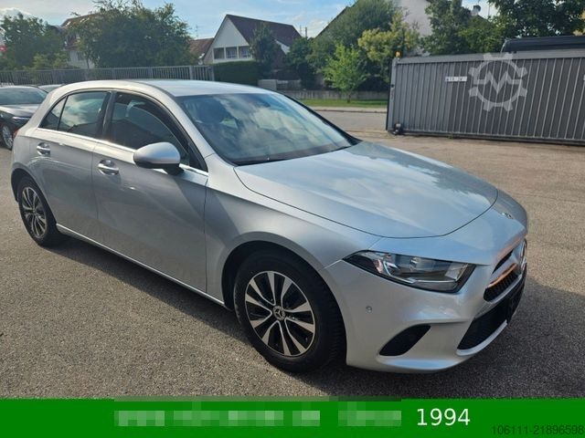 Van MERCEDES-BENZ A 200 A -Klasse  Navigation Kamera