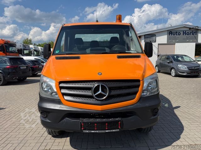 Kiepwagen bestelauto MERCEDES-BENZ Sprinter 316 CDI /4x4 Allrad/Kipper/AHK