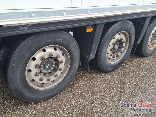 Reefer semitrailer Schmitz Cargobull SCB Kühl!